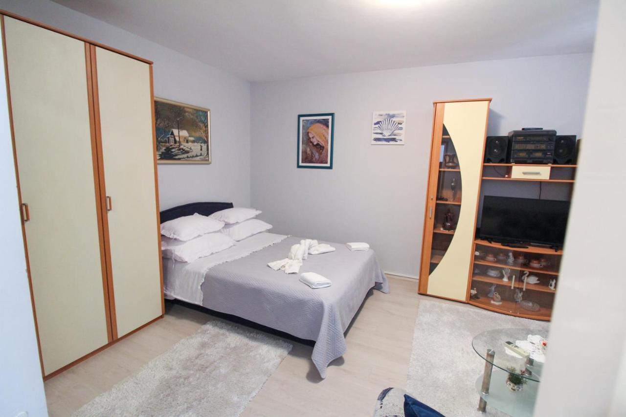 Appartamento Apartman Alka Sinj Esterno foto